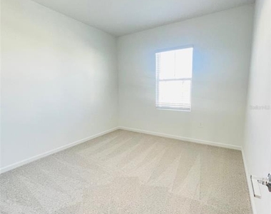7333 Ivy Tendril Avenue - Photo Thumbnail 23