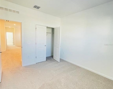 7333 Ivy Tendril Avenue - Photo Thumbnail 26