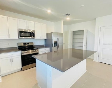 7333 Ivy Tendril Avenue - Photo Thumbnail 8