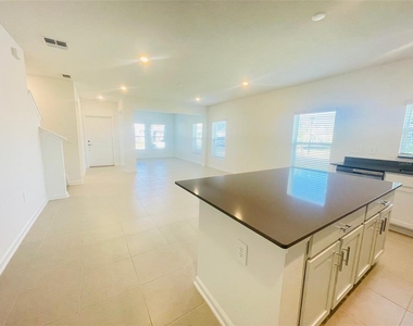 7333 Ivy Tendril Avenue - Photo Thumbnail 13