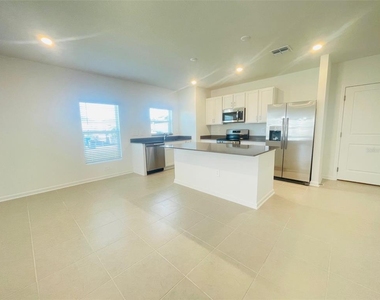 7333 Ivy Tendril Avenue - Photo Thumbnail 12