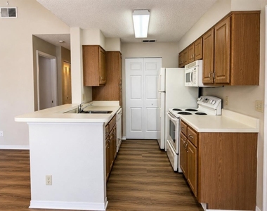 1063 S Hiawassee Road - Photo Thumbnail 5