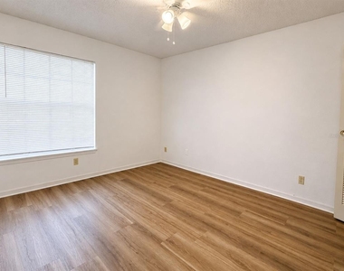 1063 S Hiawassee Road - Photo Thumbnail 11