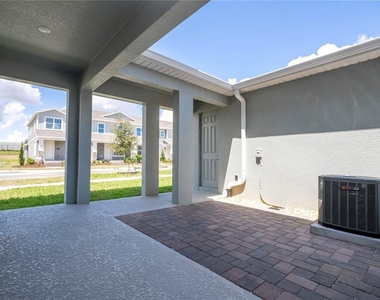 16350 Hamlin View Street - Photo Thumbnail 22