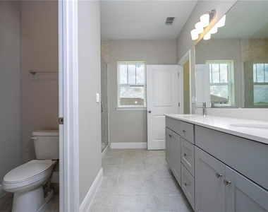 16350 Hamlin View Street - Photo Thumbnail 47