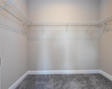 16350 Hamlin View Street - Photo Thumbnail 50