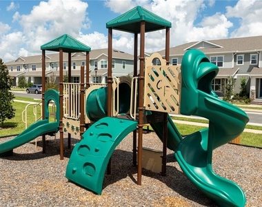 16350 Hamlin View Street - Photo Thumbnail 54
