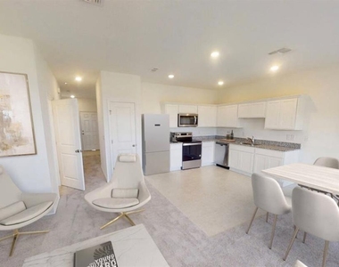 1105 Merrill Street - Photo Thumbnail 5