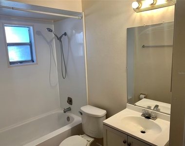 3738 67th Avenue N - Photo Thumbnail 5