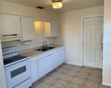 3738 67th Avenue N - Photo Thumbnail 3