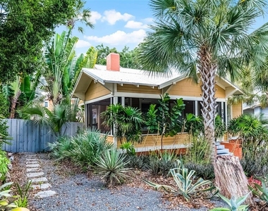 706 Hillcrest Street - Photo Thumbnail 1