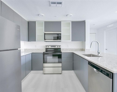 5579 Millenia Park Boulevard - Photo Thumbnail 6