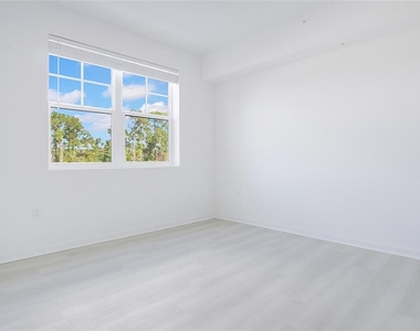 5579 Millenia Park Boulevard - Photo Thumbnail 16