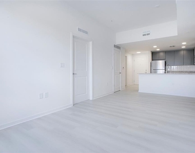 5579 Millenia Park Boulevard - Photo Thumbnail 4