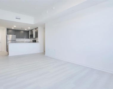 5579 Millenia Park Boulevard - Photo Thumbnail 3