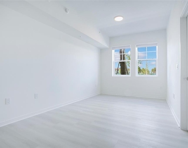 5579 Millenia Park Boulevard - Photo Thumbnail 7