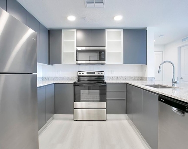 5579 Millenia Park Boulevard - Photo Thumbnail 6