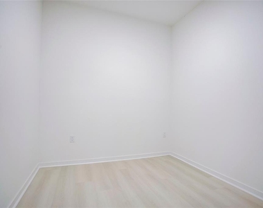 5579 Millenia Park Boulevard - Photo Thumbnail 18
