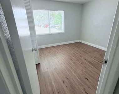 4767 S Texas Avenue - Photo Thumbnail 13