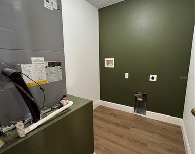 11718 Pethrick Drive - Photo Thumbnail 8