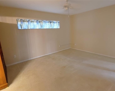 14413 N Greater Hills Boulevard - Photo Thumbnail 11