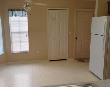 14413 N Greater Hills Boulevard - Photo Thumbnail 4