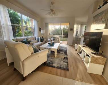 4442 Corso Venetia Boulevard - Photo Thumbnail 8