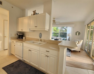 4442 Corso Venetia Boulevard - Photo Thumbnail 20
