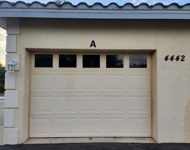 4442 Corso Venetia Boulevard - Photo Thumbnail 2