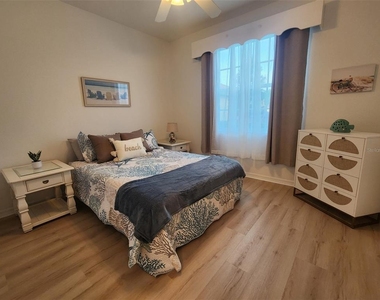 4442 Corso Venetia Boulevard - Photo Thumbnail 36