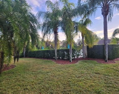 4442 Corso Venetia Boulevard - Photo Thumbnail 6