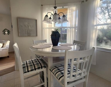 4442 Corso Venetia Boulevard - Photo Thumbnail 23