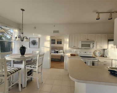 4442 Corso Venetia Boulevard - Photo Thumbnail 17