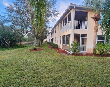 4442 Corso Venetia Boulevard - Photo Thumbnail 4