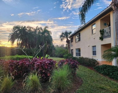 4442 Corso Venetia Boulevard - Photo Thumbnail 1