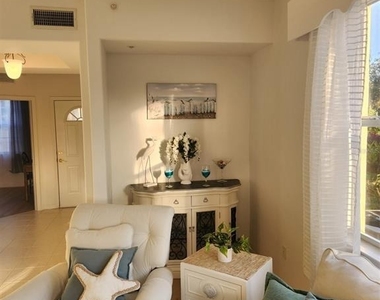 4442 Corso Venetia Boulevard - Photo Thumbnail 12