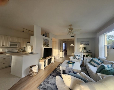 4442 Corso Venetia Boulevard - Photo Thumbnail 21