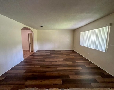 3524 Nw 12th Avenue - Photo Thumbnail 2
