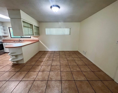 3524 Nw 12th Avenue - Photo Thumbnail 5