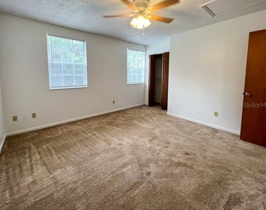 5601 Avenue H - Photo Thumbnail 17