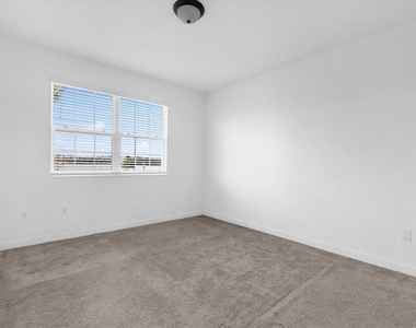 2959 Addison Boulevard - Photo Thumbnail 8