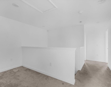 2959 Addison Boulevard - Photo Thumbnail 17