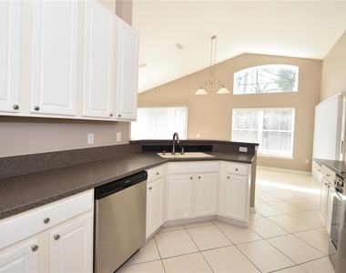 11 Deerfield Court - Photo Thumbnail 7