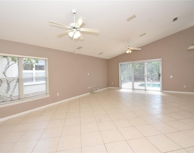 11 Deerfield Court - Photo Thumbnail 3