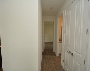 102 Brittany Lane - Photo Thumbnail 20