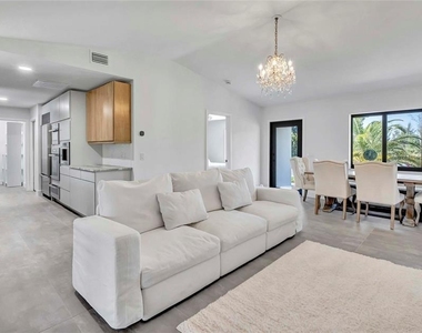15180 Lyneburg Avenue - Photo Thumbnail 44