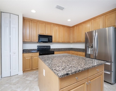 85 Vivante Boulevard - Photo Thumbnail 4