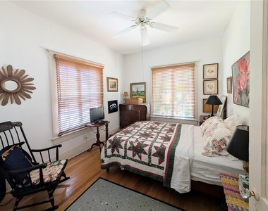 1701 Siesta Drive - Photo Thumbnail 15