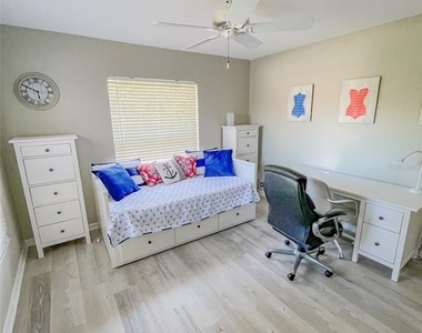 2137 Date Palm Way - Photo Thumbnail 11