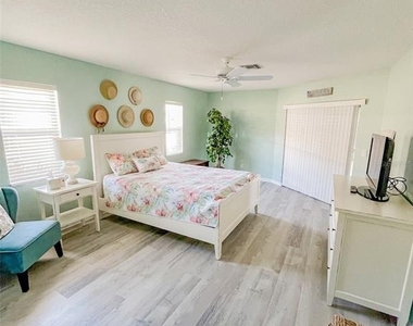 2137 Date Palm Way - Photo Thumbnail 5